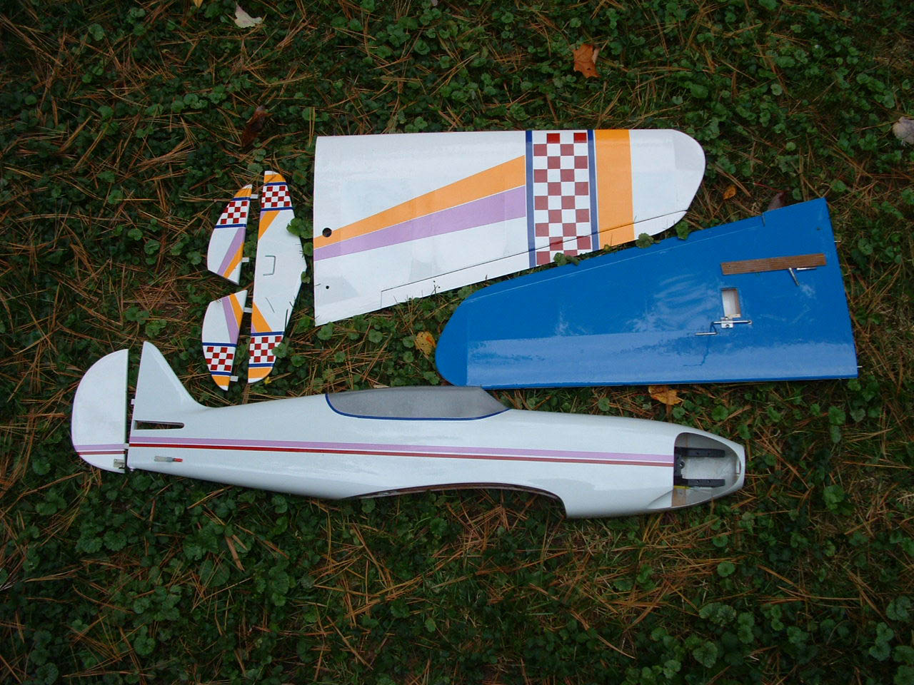 ARF_p40_023_low_wing_trainer_120cm_